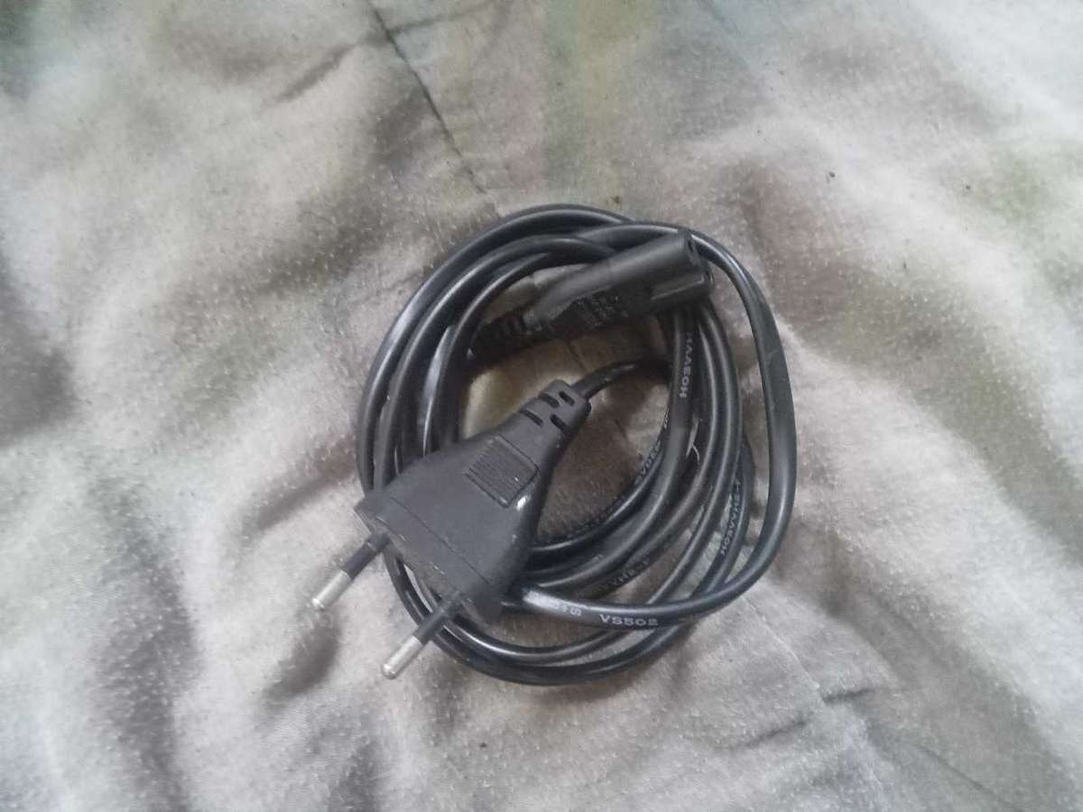 Playstation 1 console+remote+all cables