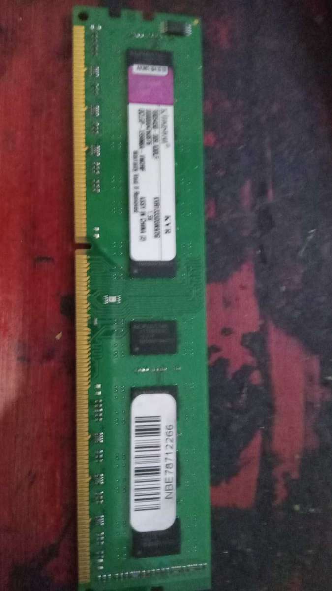Assorted computer RAM modules