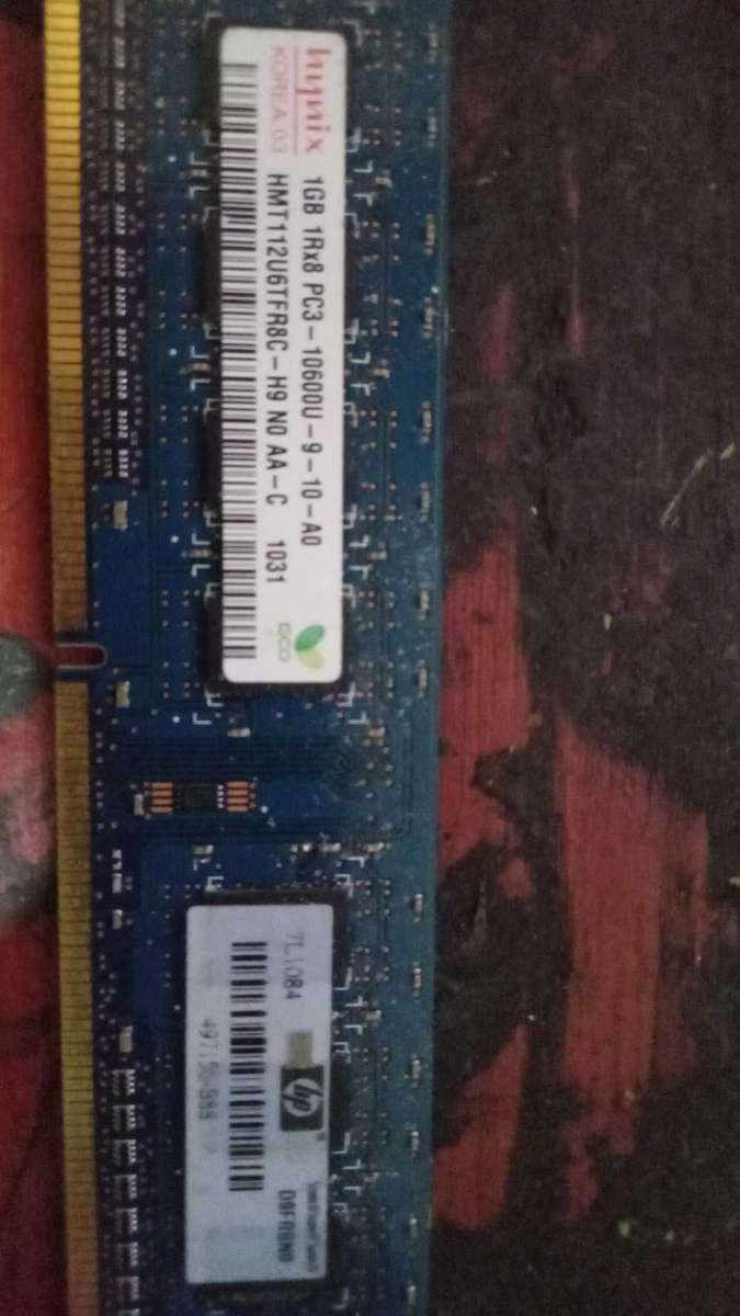 Assorted computer RAM modules