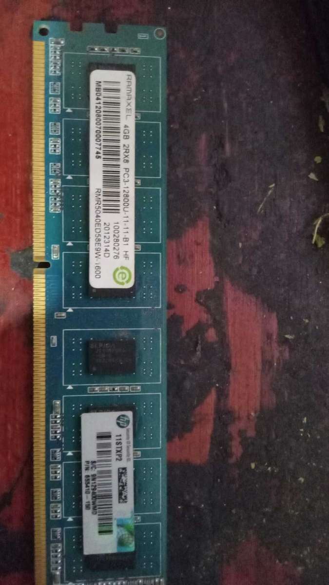 Assorted computer RAM modules