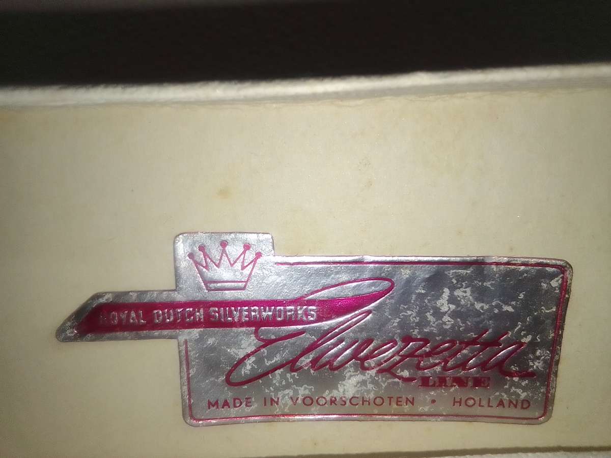 A unused Wedding present. Elwezetta Dutch Silver Cake lifter and 6 Forks boxed.