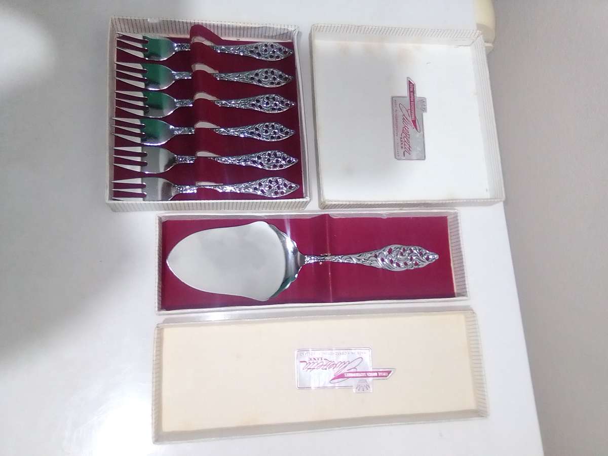 A unused Wedding present. Elwezetta Dutch Silver Cake lifter and 6 Forks boxed.