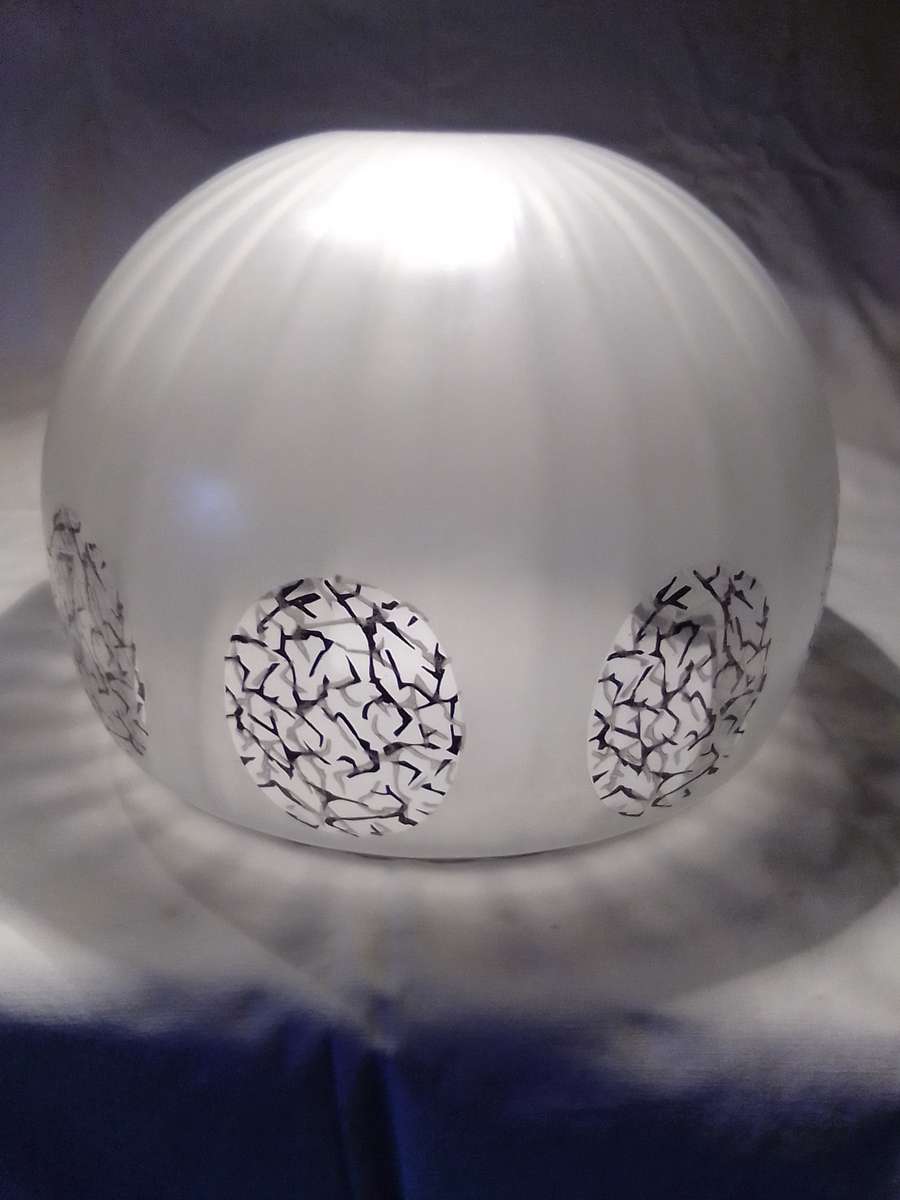 A Large Vintage Art Deco Lamp Shade Frosted & White/Black/Clear Glass pendant lamp shade.