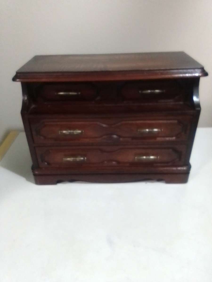 VINTAGE +- 1970's wooden Musical Jewelry box. Jewellery box with mirror and drawers. Tall boy Motif.