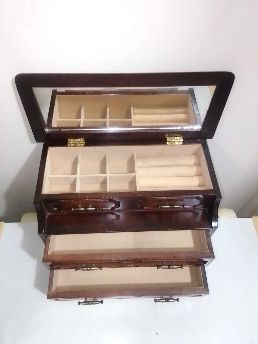 VINTAGE +- 1970's wooden Musical Jewelry box. Jewellery box with mirror and drawers. Tall boy Motif.
