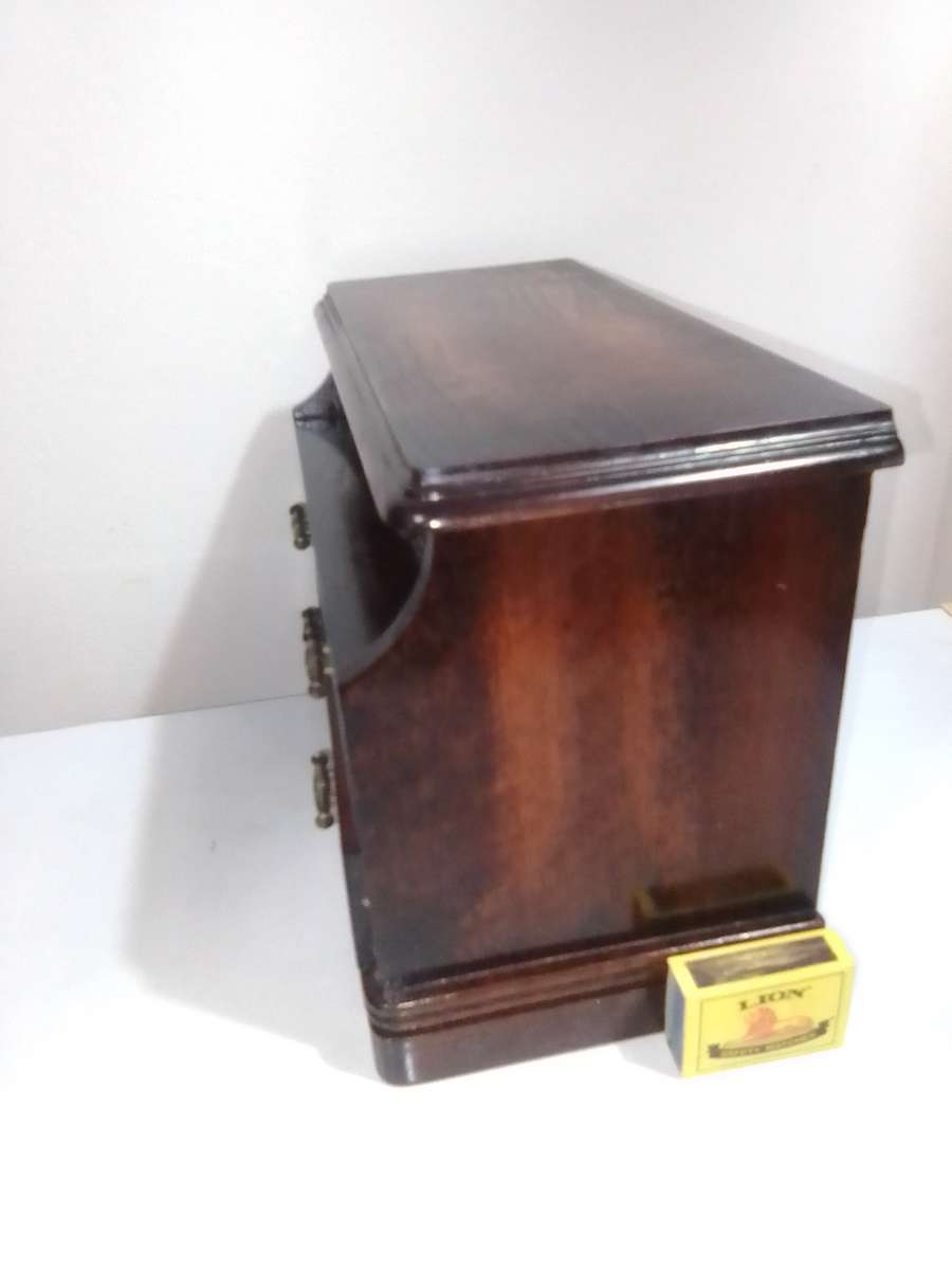 VINTAGE +- 1970's wooden Musical Jewelry box. Jewellery box with mirror and drawers. Tall boy Motif.