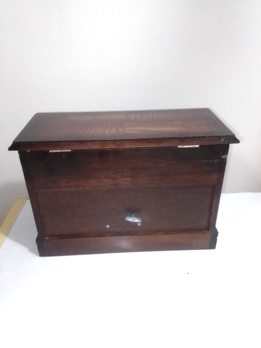 VINTAGE +- 1970's wooden Musical Jewelry box. Jewellery box with mirror and drawers. Tall boy Motif.