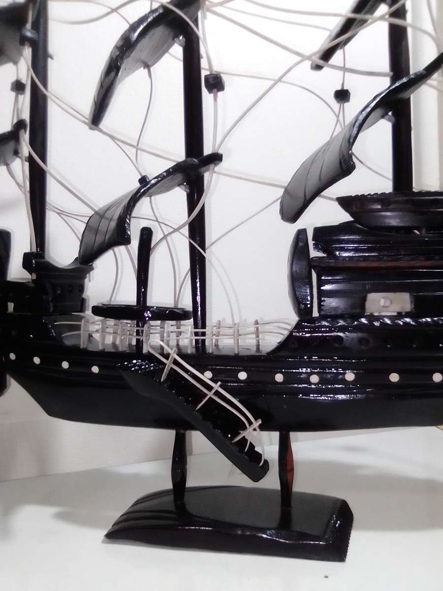 Pirates of Caribbean large Tall Ship Model of "The Black Pearl" mounted and in solid wood.
