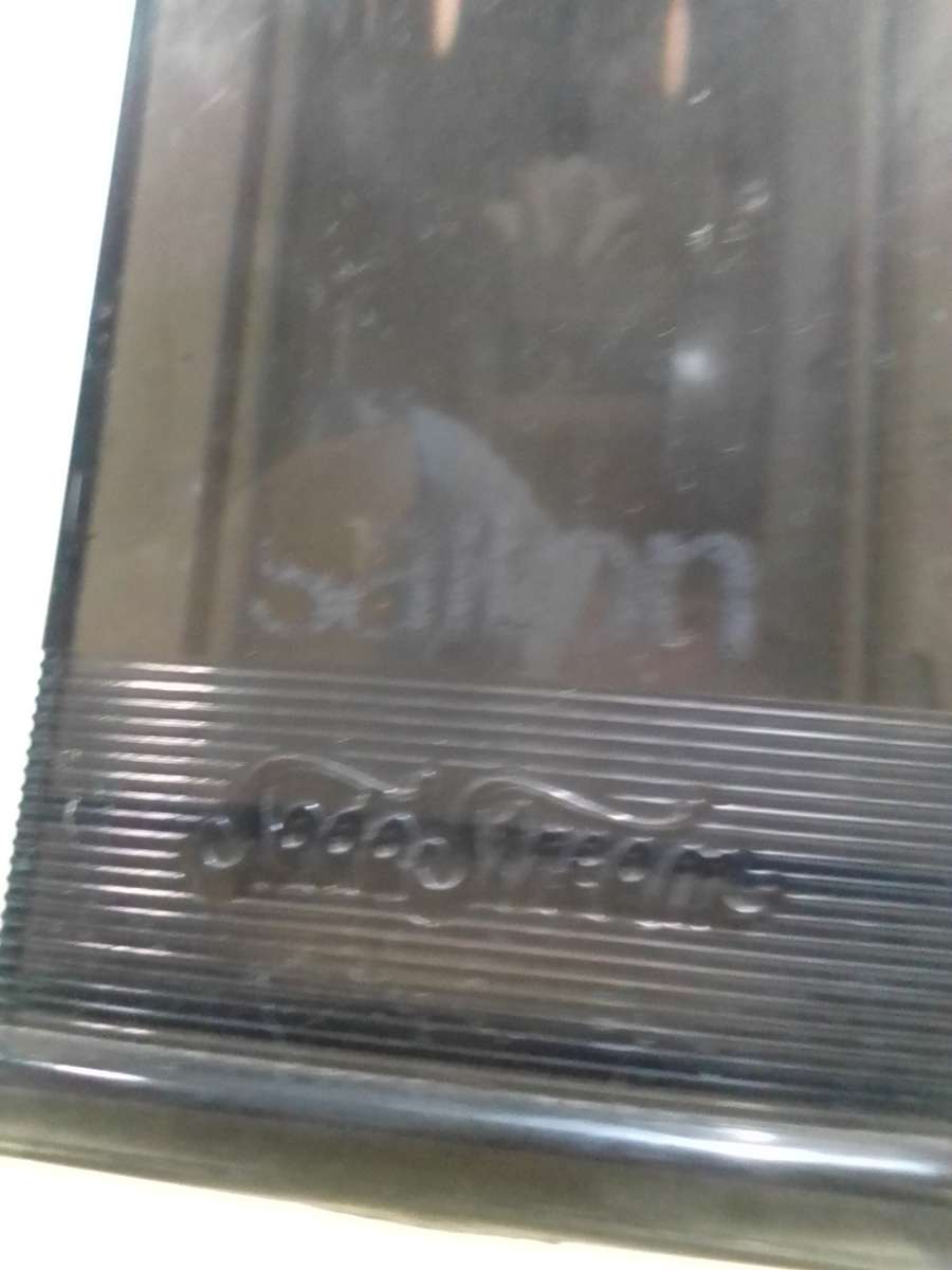 A Salton soda stream+ a gas bottle installed and 5 bottles no caps or cracks.