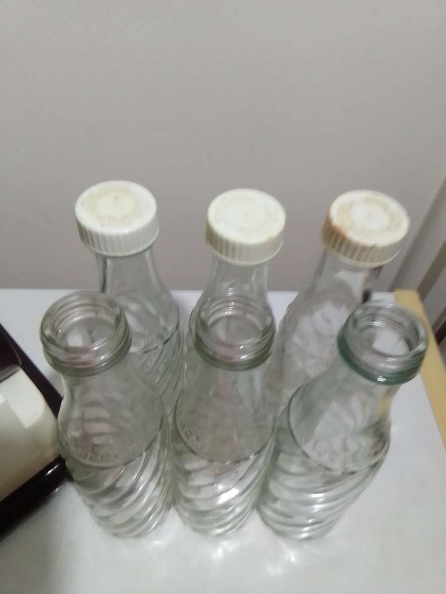 Wow a awesome working Kenwood Cascade Soda Stream with Gas & cover + 6 bottles