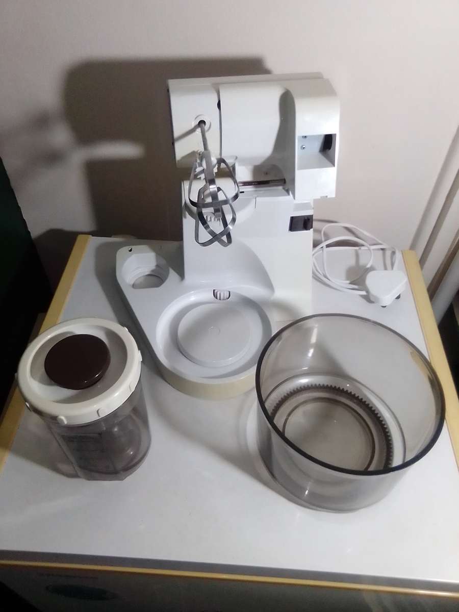 Original Kenwood Chefette A375 with Driven Bowl & Stand Complete with Liquidizer.