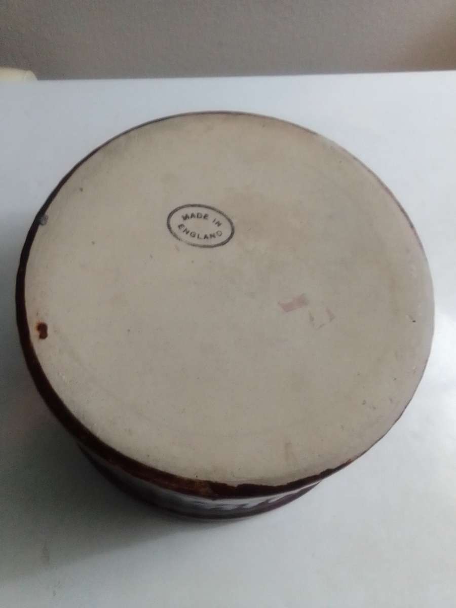 Vintage genuine English Stoneware Brown pottery glazed baking bowl. Open Casserole dish.