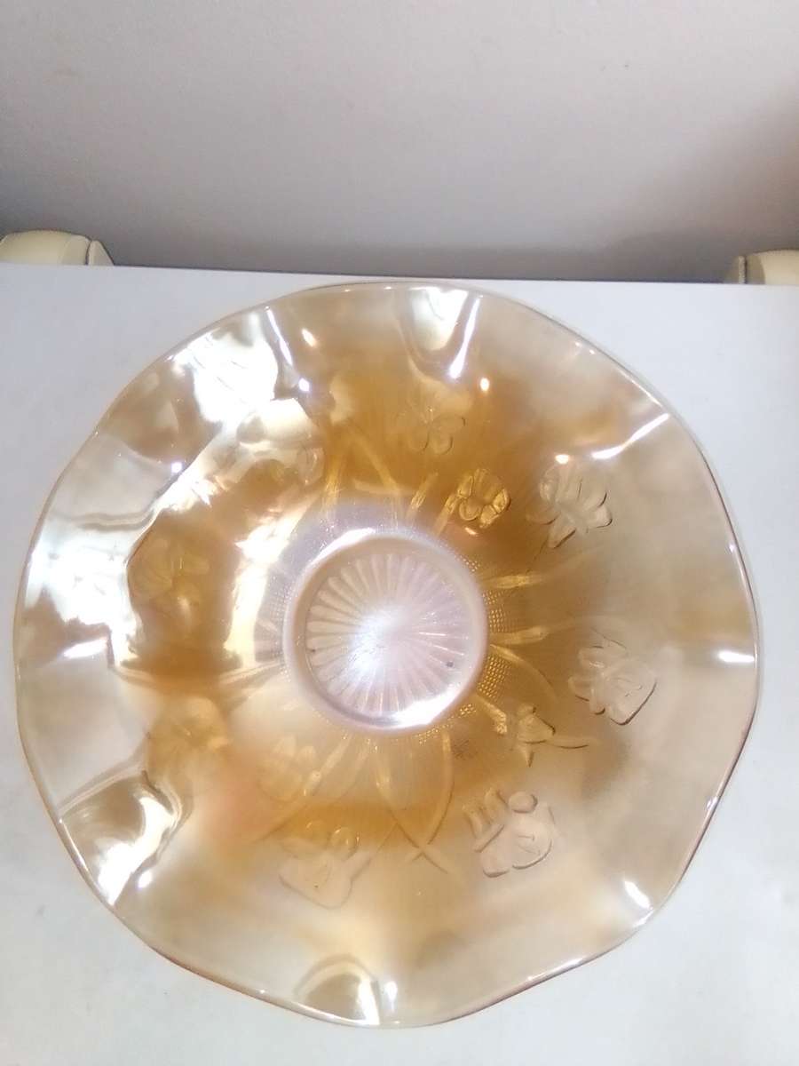 Mft 1960 Jeannette Iris Iridescent Carnival Glass Salad Bowl Ruffled Edge 295mm Across.