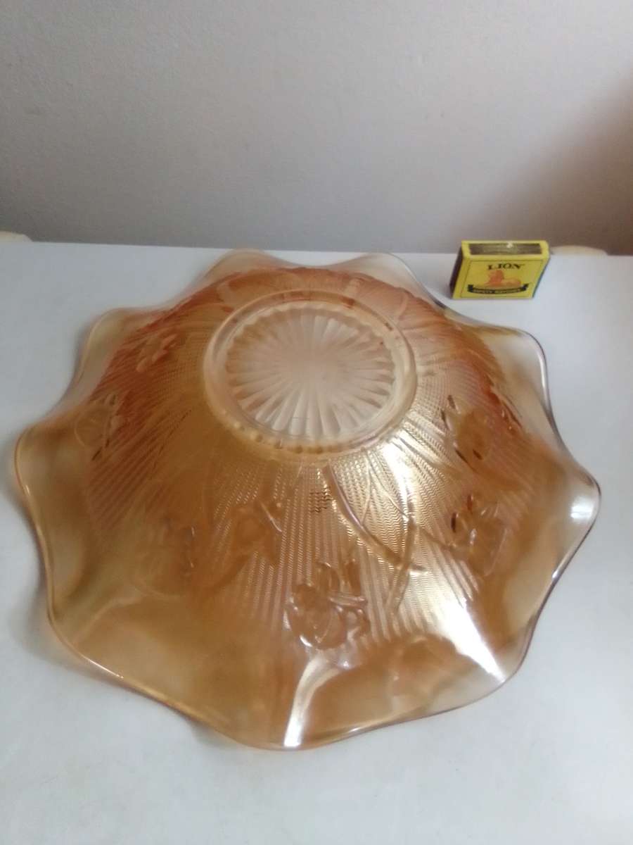 Mft 1960 Jeannette Iris Iridescent Carnival Glass Salad Bowl Ruffled Edge 295mm Across.