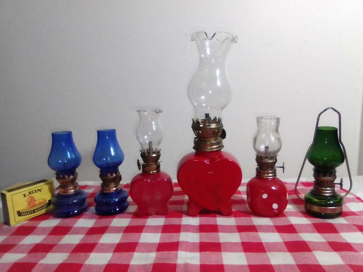 These are gorgeous miniature kerosene lamps! 6 mini paraffin lamps. 100mm up to 200mm Tall