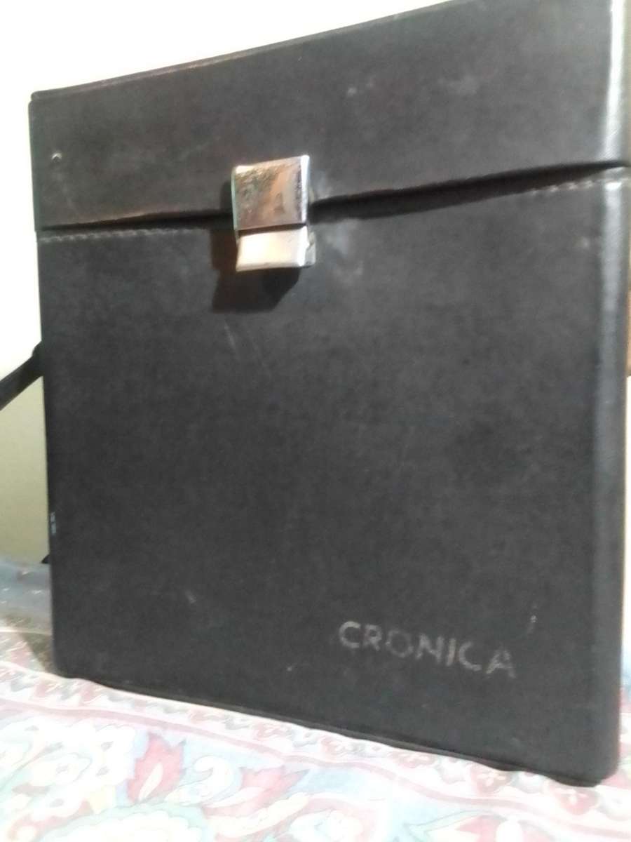 Old Vintage Cronica Handheld super 8 movie camera Optical eye in case + booklet. Looks complete.