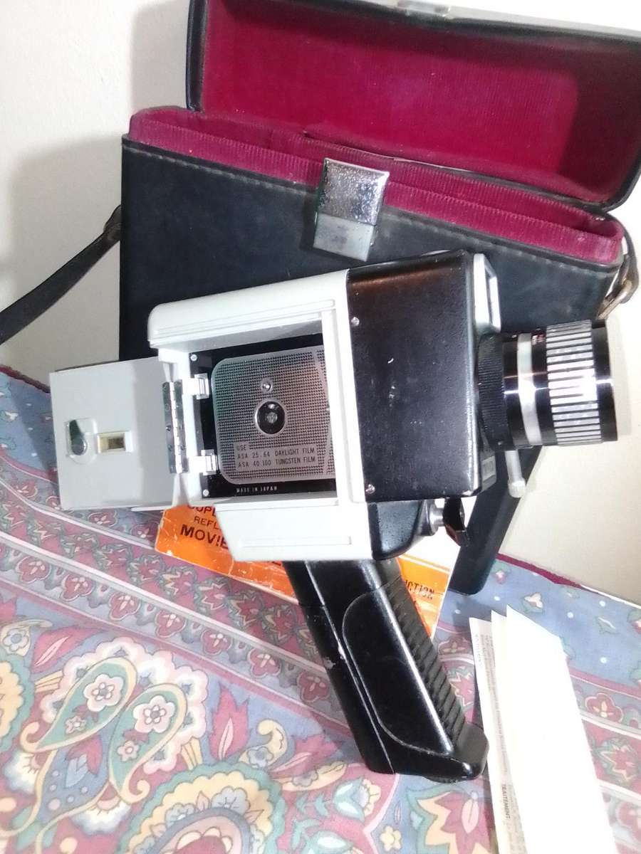 Old Vintage Cronica Handheld super 8 movie camera Optical eye in case + booklet. Looks complete.