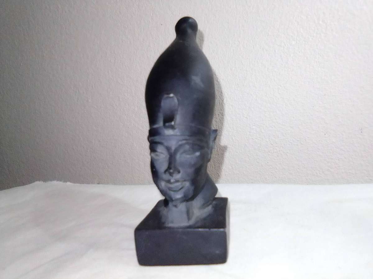 Vintage Egyptian Queen, Baster Cats Scarab