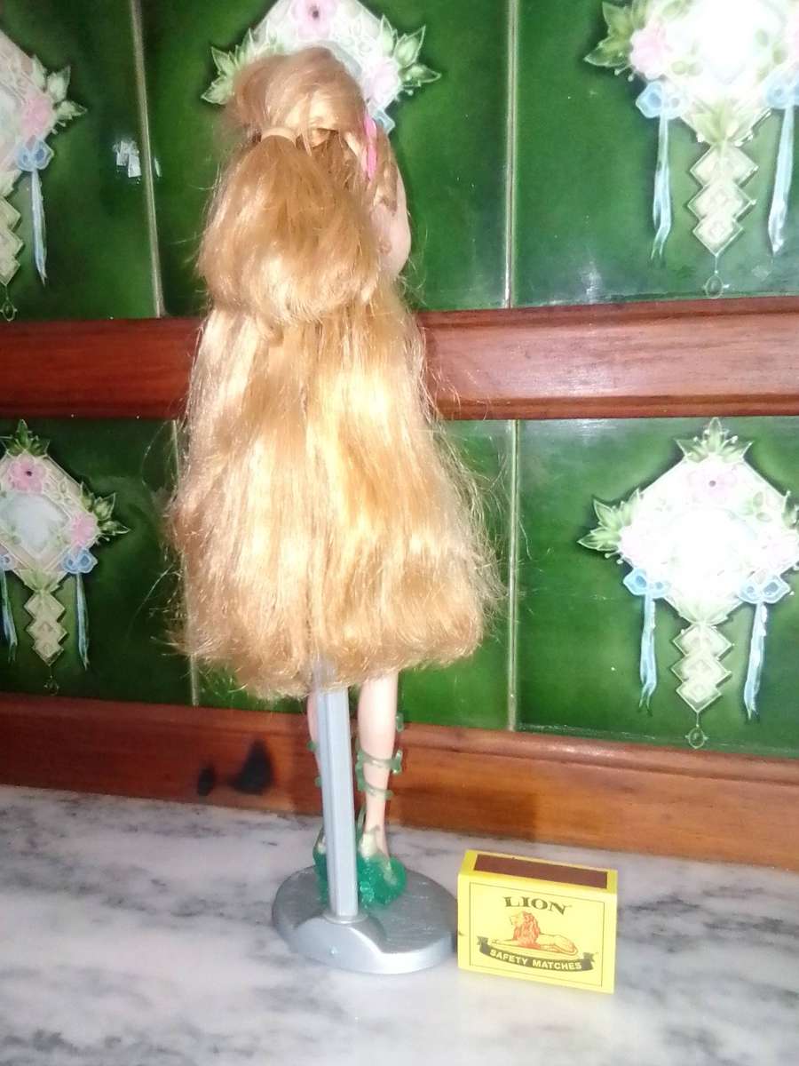 Collectible Mattel Monster High. Ashlynn Ella 2012 Yr. First Chapter Mattel.