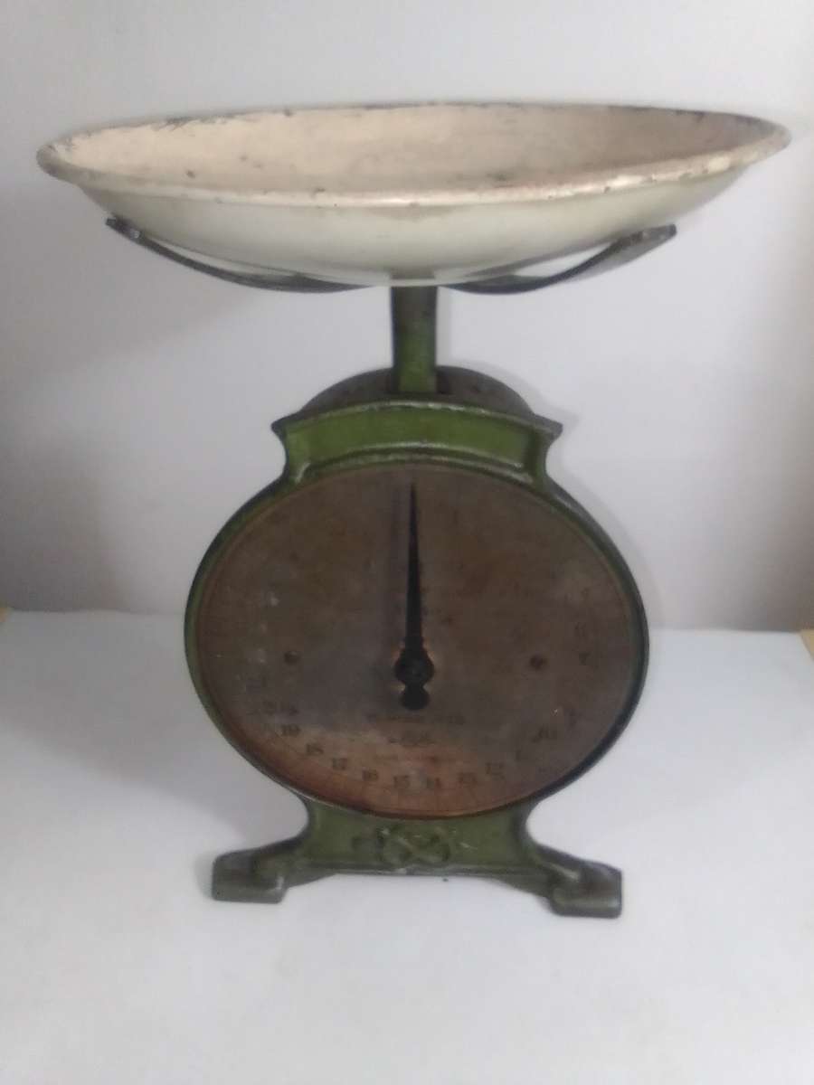 Antique 1930's Salter working rustic Cast Iron kitchen scale No46