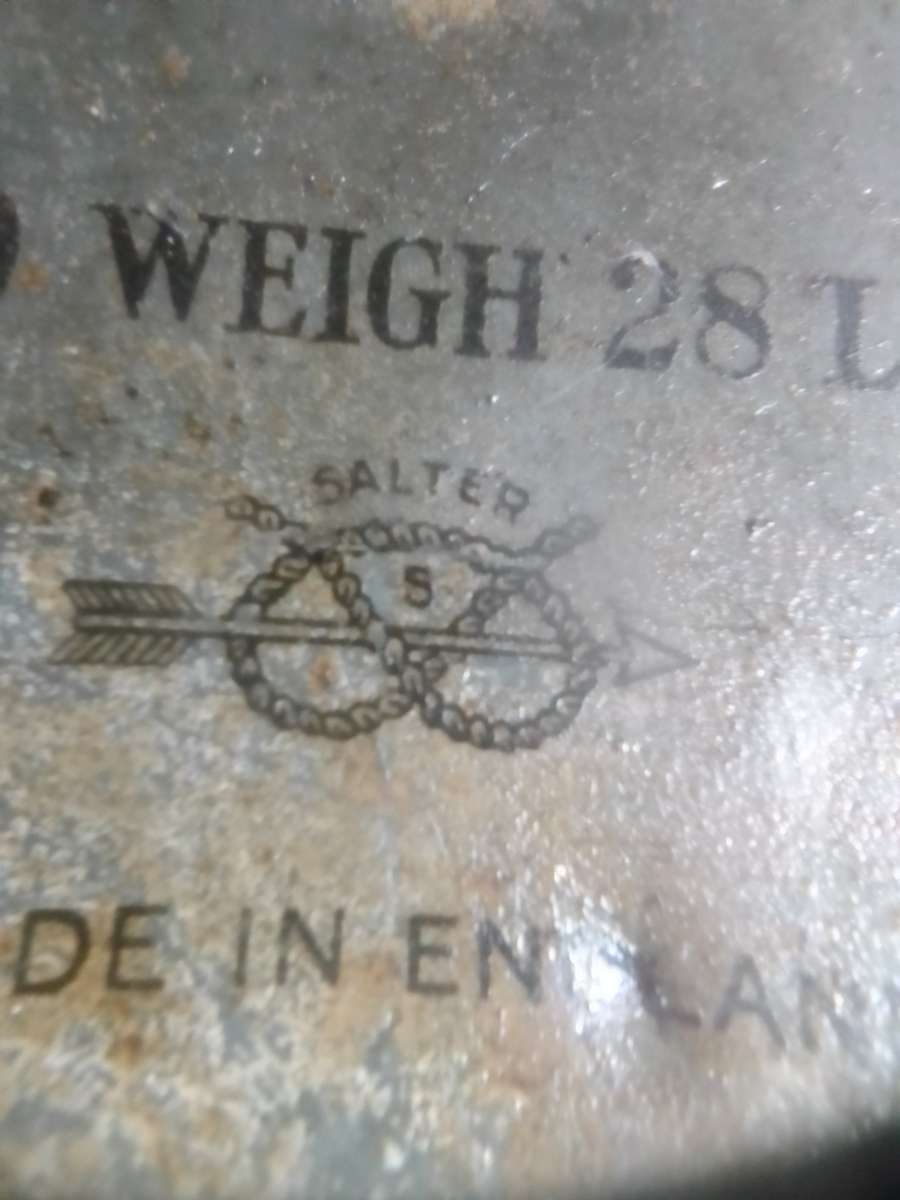 Antique 1930's Salter working rustic Cast Iron kitchen scale No46