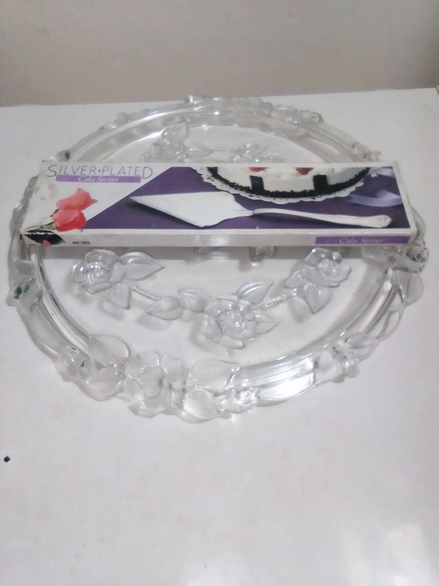 Mikasa Walther Glas Crystal Carmen Cake Plate Glass Floral Large Made In West German + Cake Lifter.