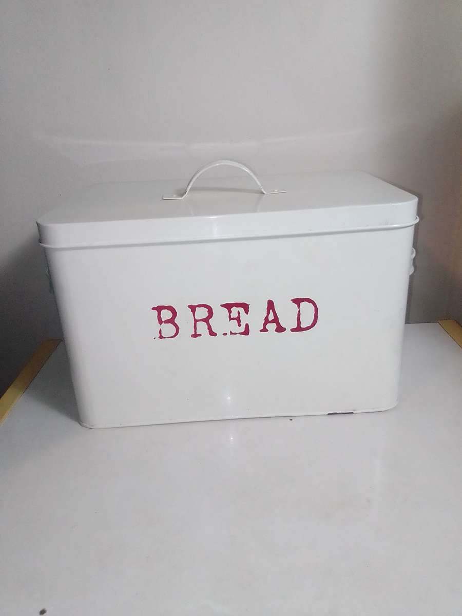 Large, lidded Red letters Bread white enamel bin to store a whole bread loaves, retro-style.