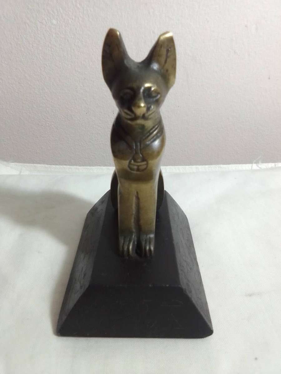Vintage Egyptian Brass Bastet cat statue on Basalt Base, Egyptian Bastet the cat, Goddess Bastet