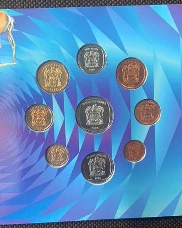 " South Africa 2000 Unc Set Old Coat of Arms "