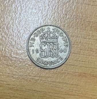 !!! British Silver 6 Pence - 1940 !!!