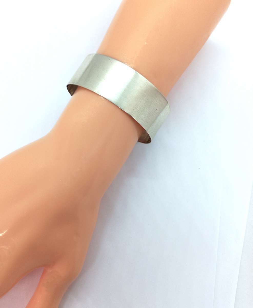 Wide Vintage Silver Cuff Bangle - 14.5g