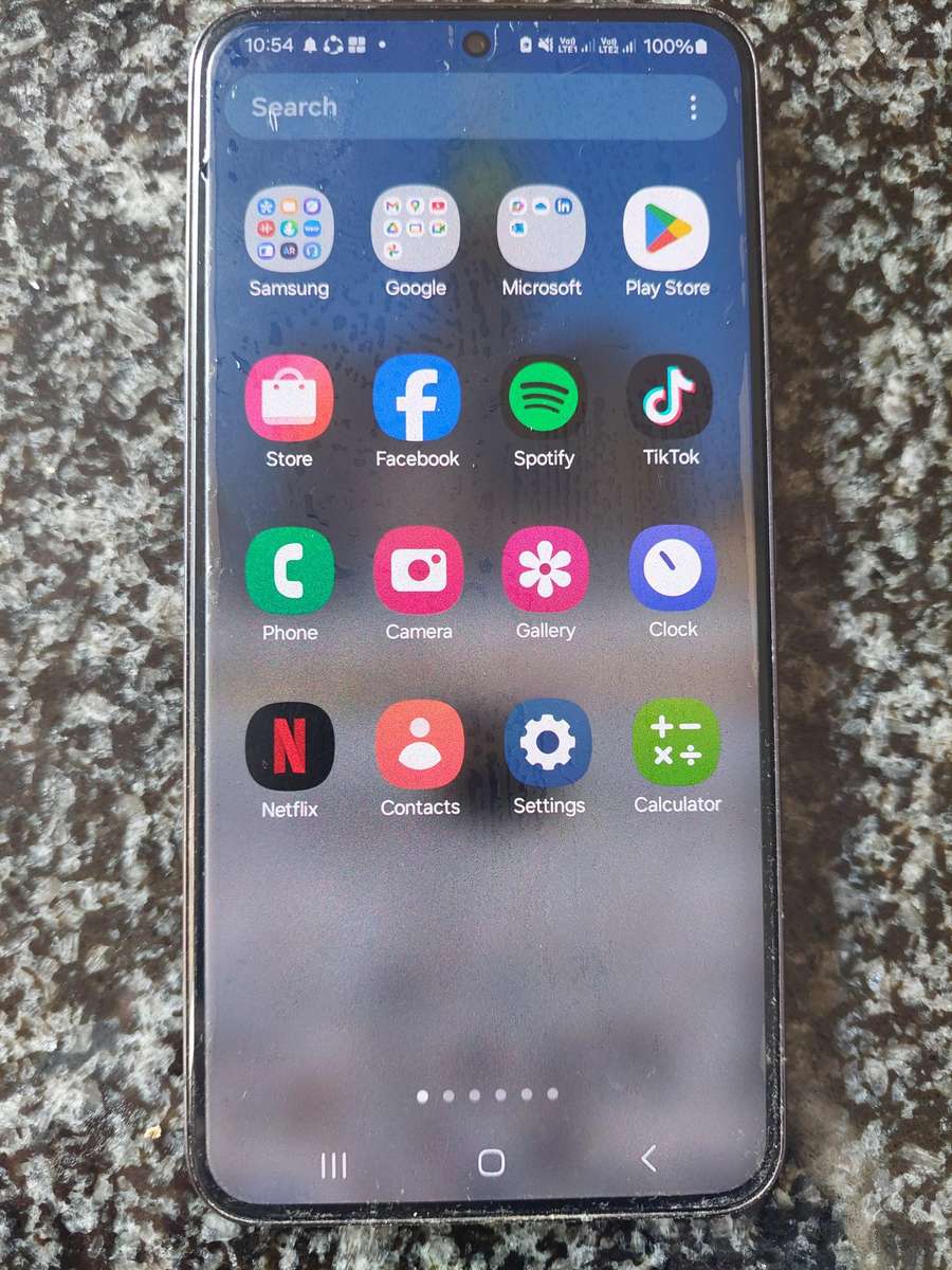 Samsung S22 , 256GB , 5G  . dual sim