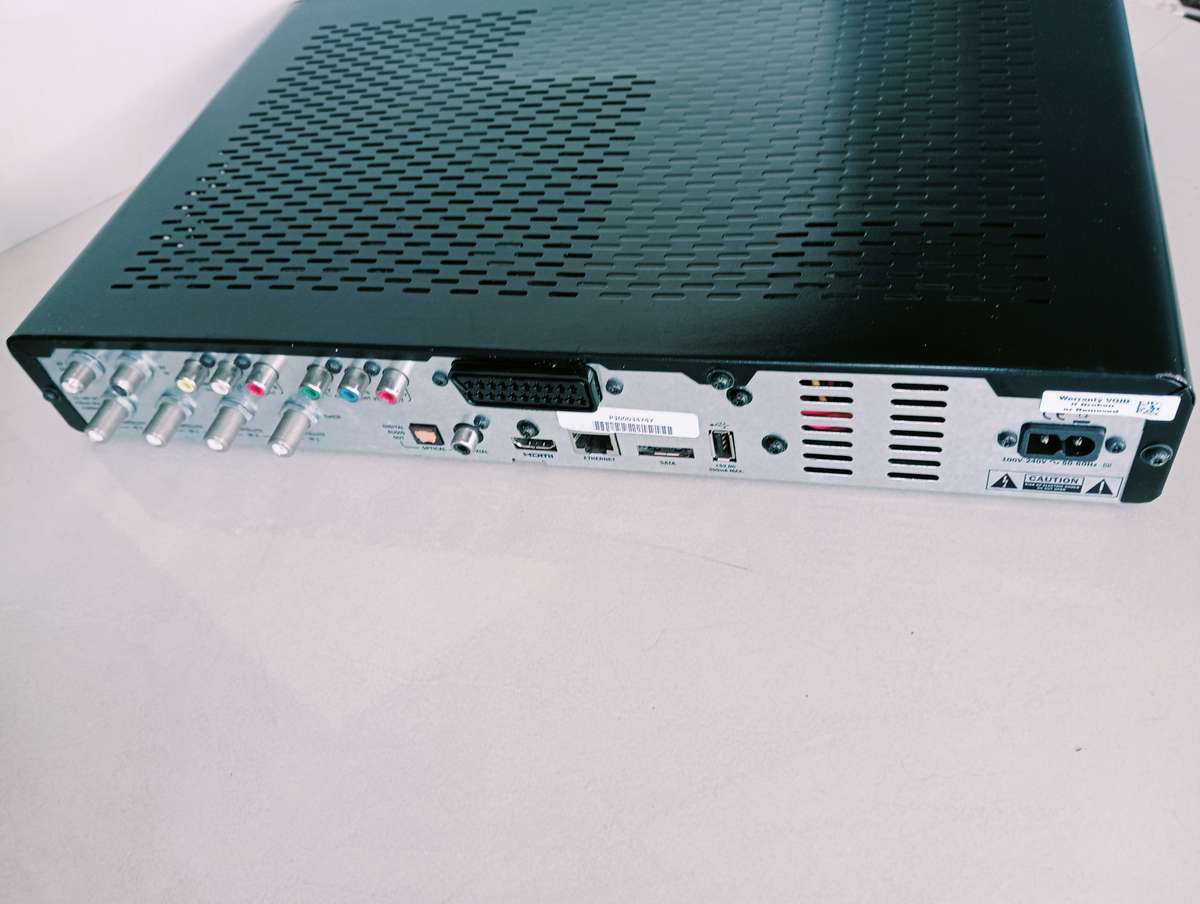 DStv HD PVR decoder Pace DT-PHI9100