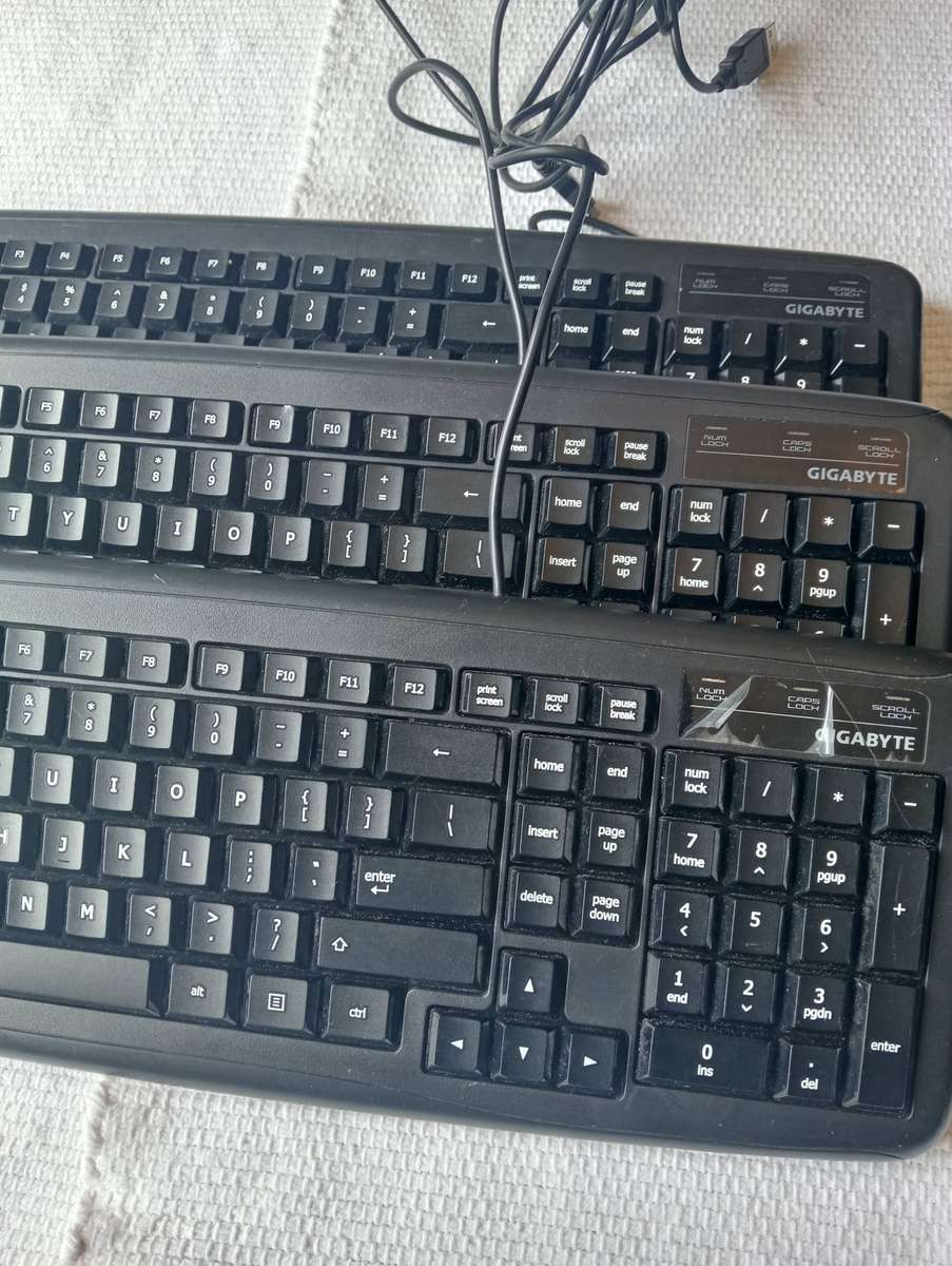 GIGABYTE KM5300 Keyboards (1 bid for 3 units)