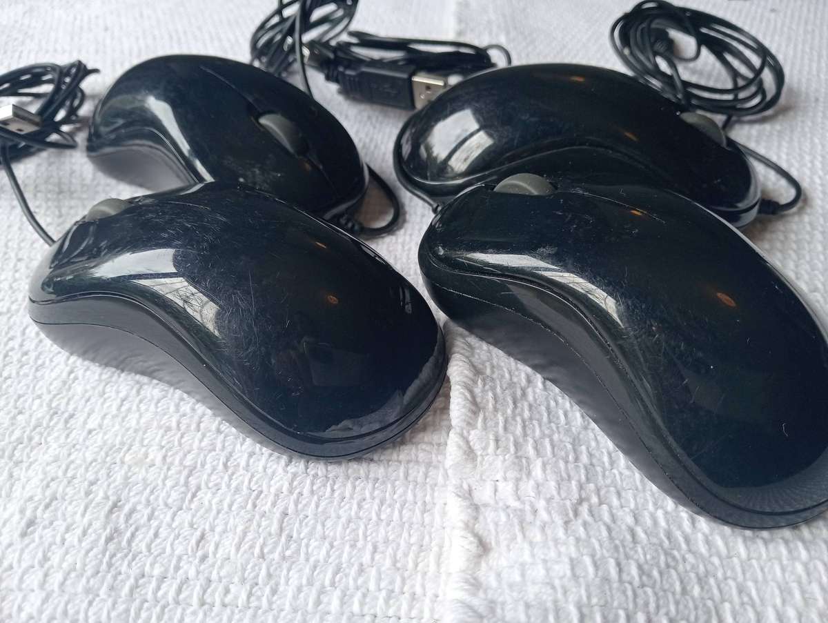 Gigabyte GM-M5050 Optical Mouse  4 Units in One Bid