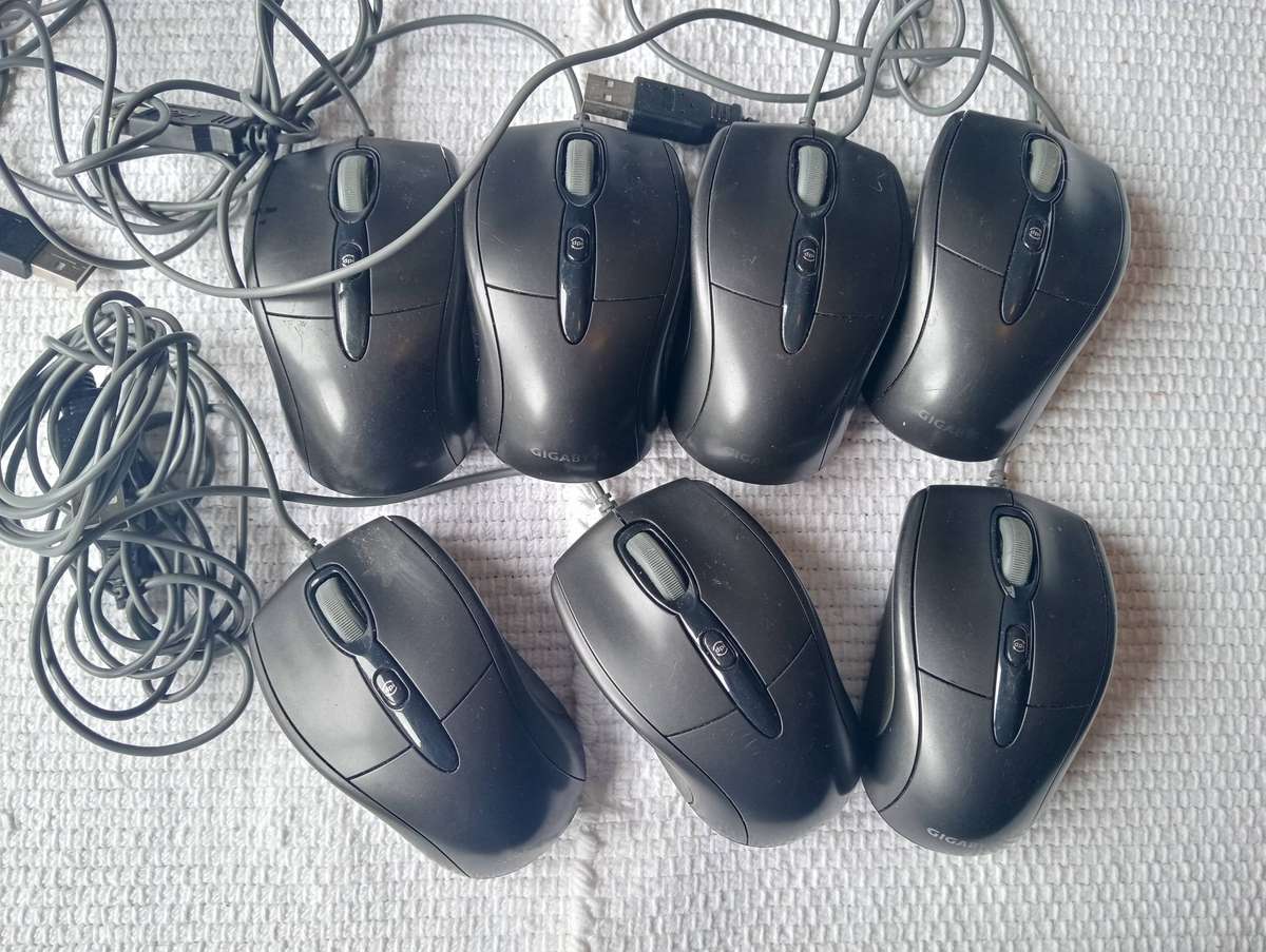 GIGABYTE GM-M7000 Optical Mouse (1 Bid for 7 units)