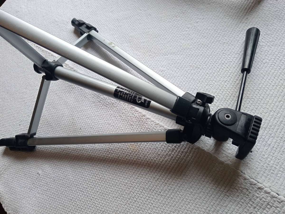 Takara Tripod TP-1000