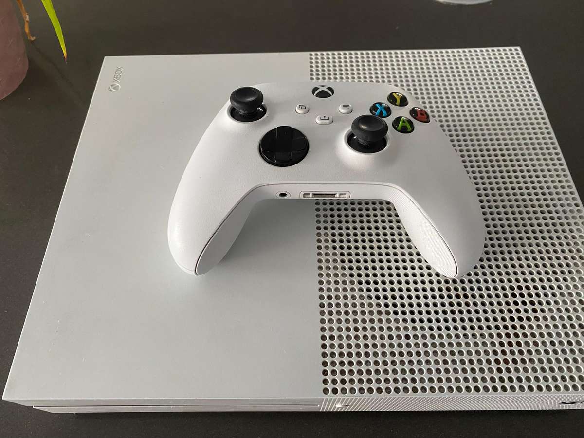 ***XBOX ONE S 781GB!!!***