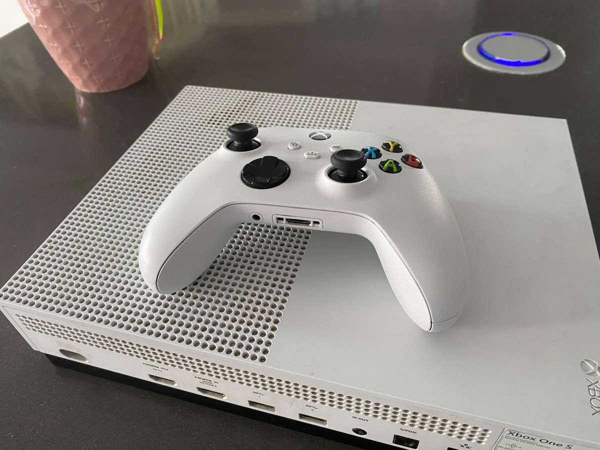 ***XBOX ONE S 781GB!!!***