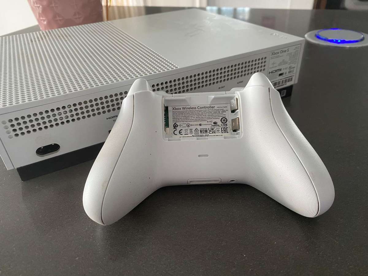 ***XBOX ONE S 781GB!!!***