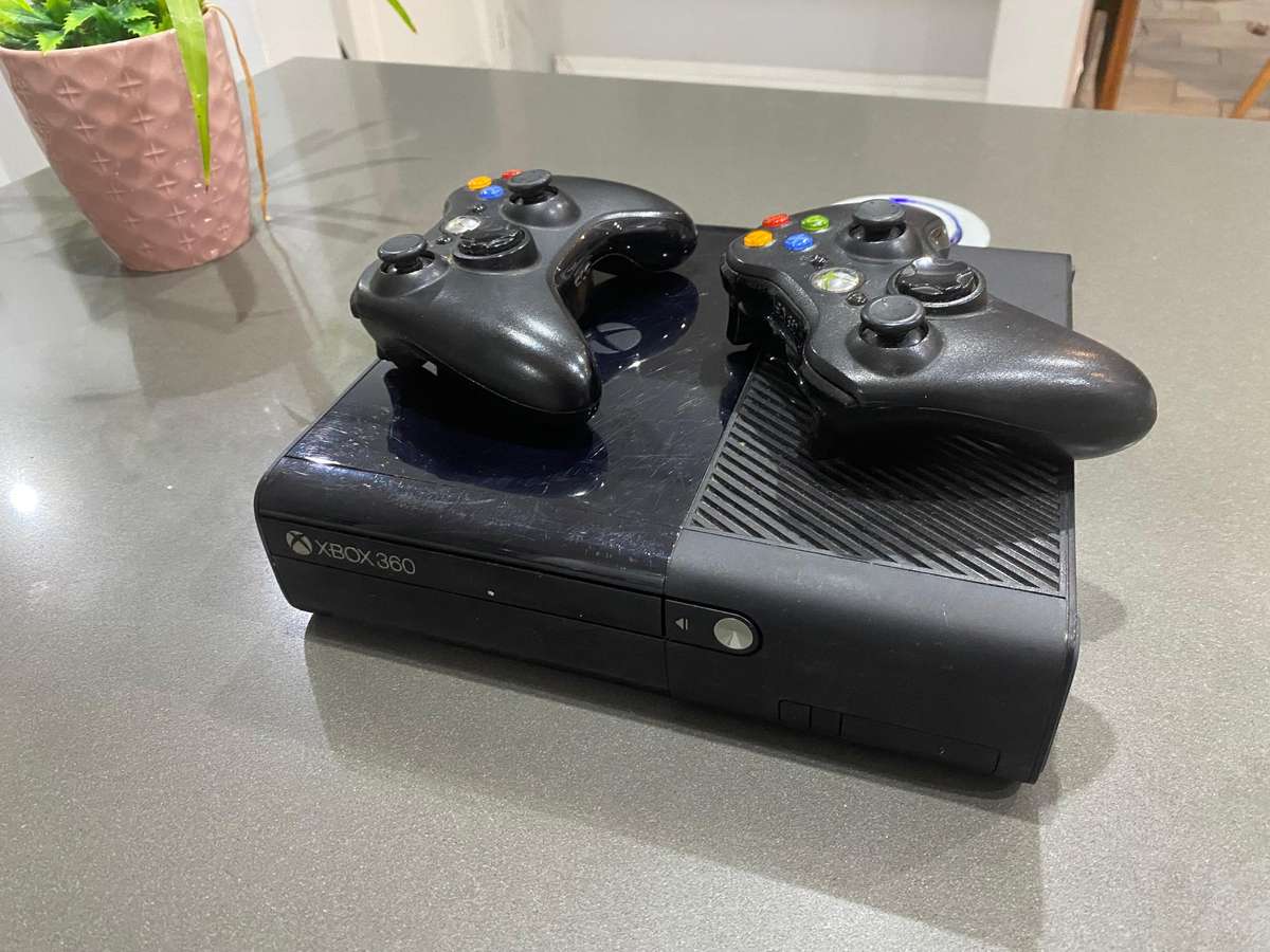 ***XBOX 360 500GB*** N.B: Red ring of death