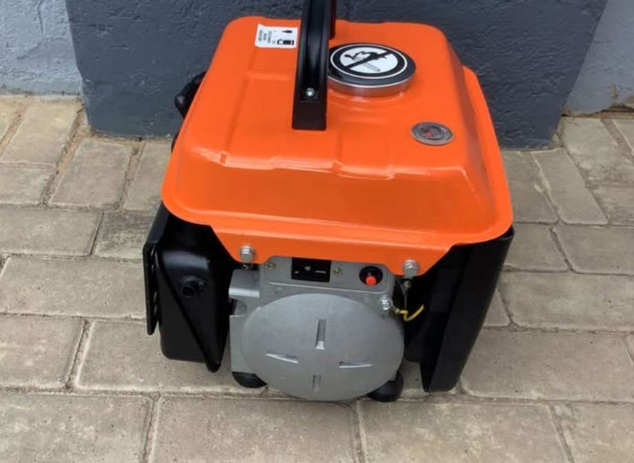 STRAMM 750 W GENERATOR