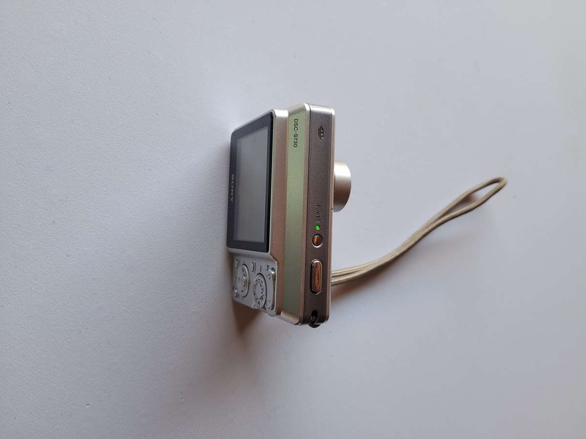 SONY CYBER-SHOT CAMERA