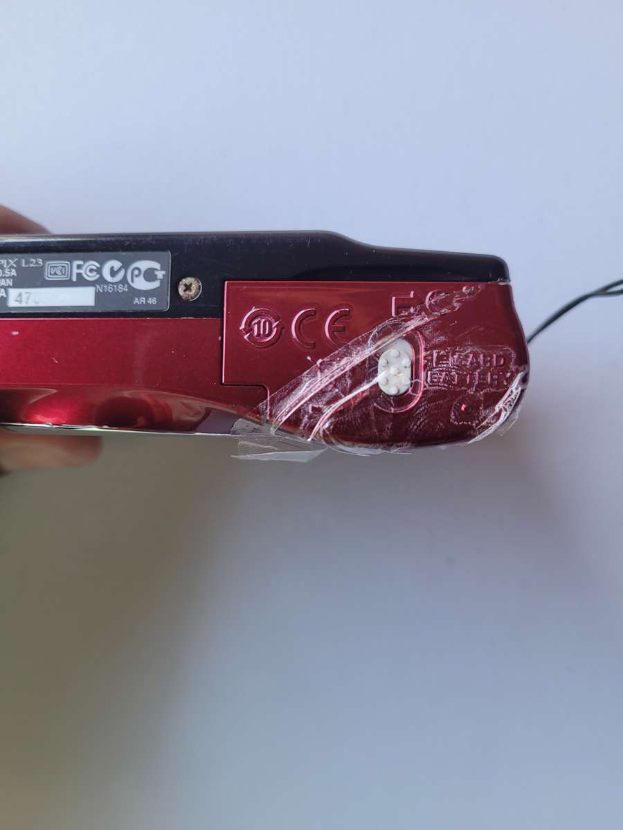 NIKON COOLPIX CAMERA