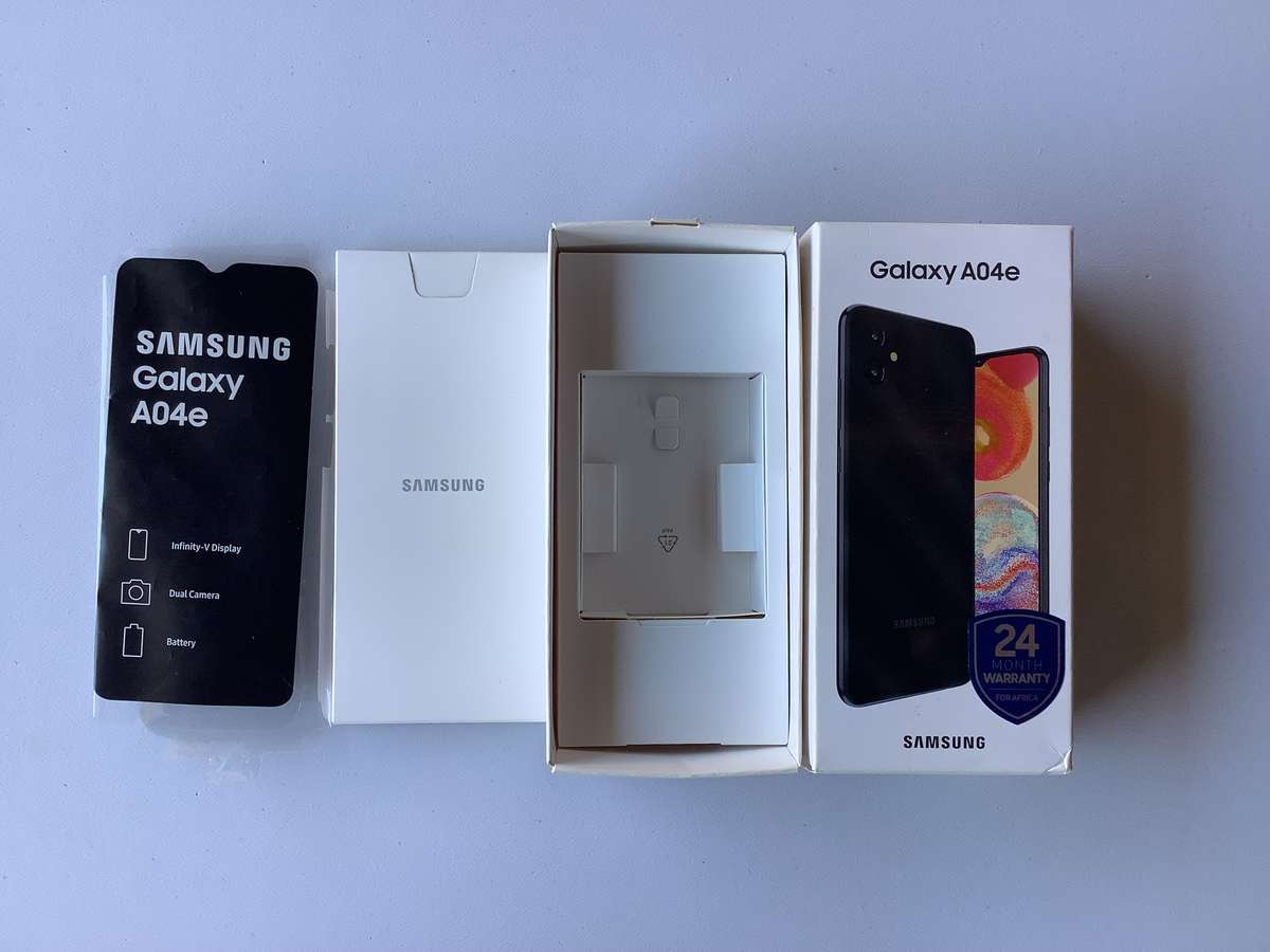 SAMSUNG GALAXY A04e BOX
