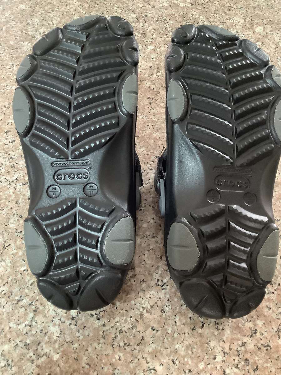 CROCS SHOES - UNISEX