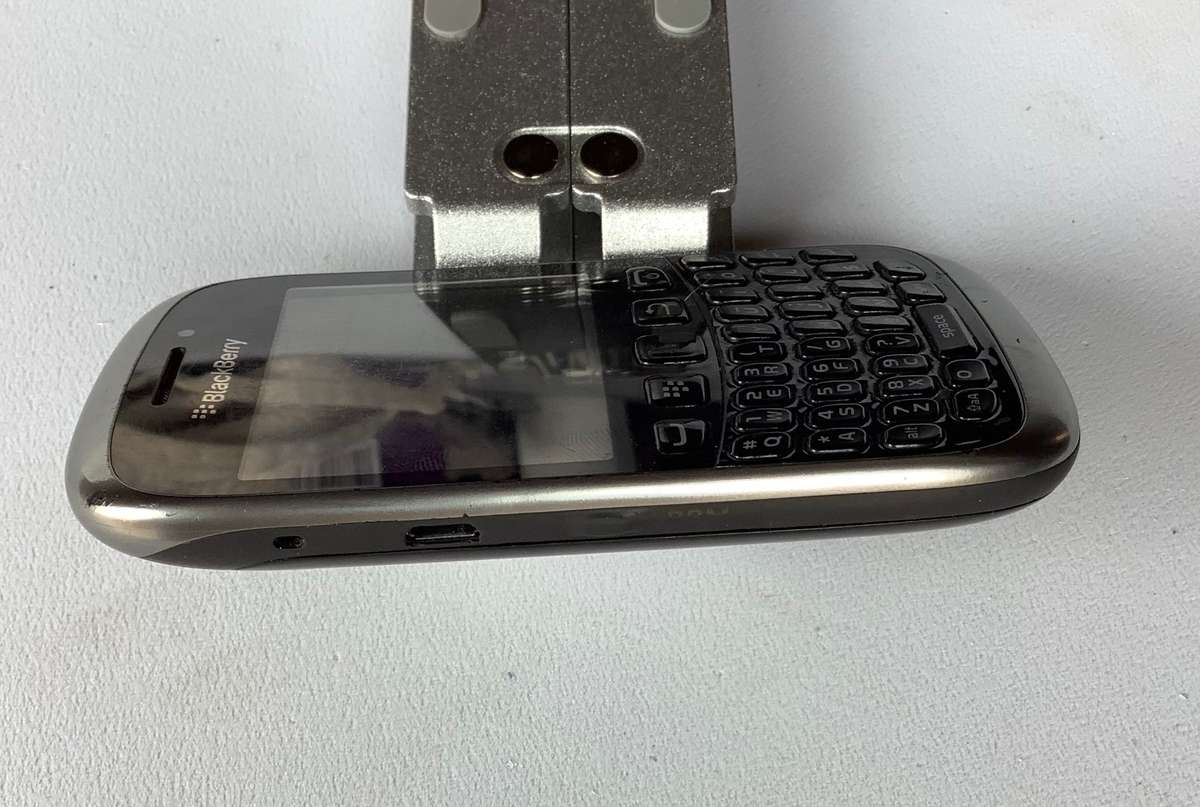 BLACKBERRY CURVE 8520