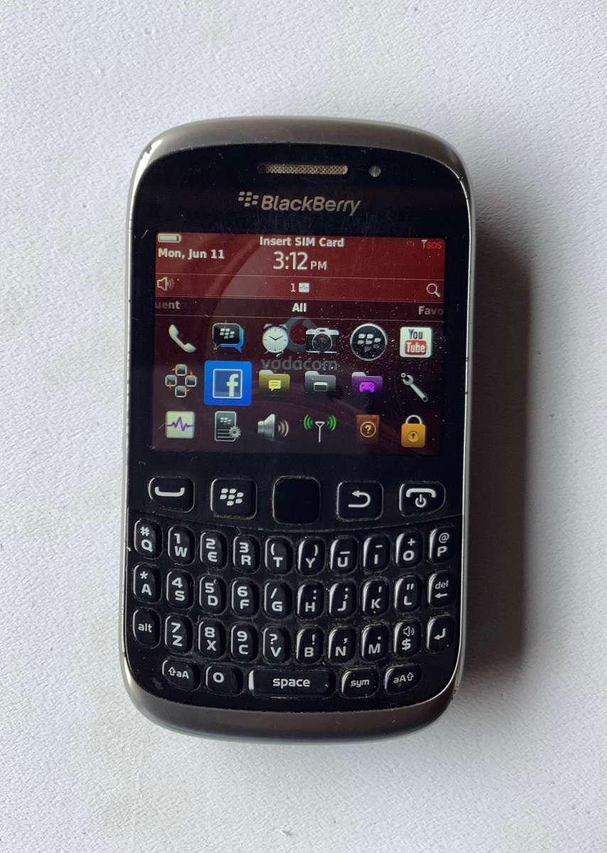BLACKBERRY CURVE 8520