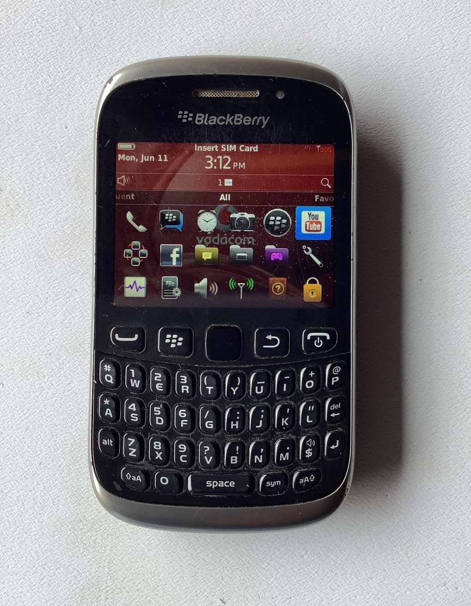 BLACKBERRY CURVE 8520