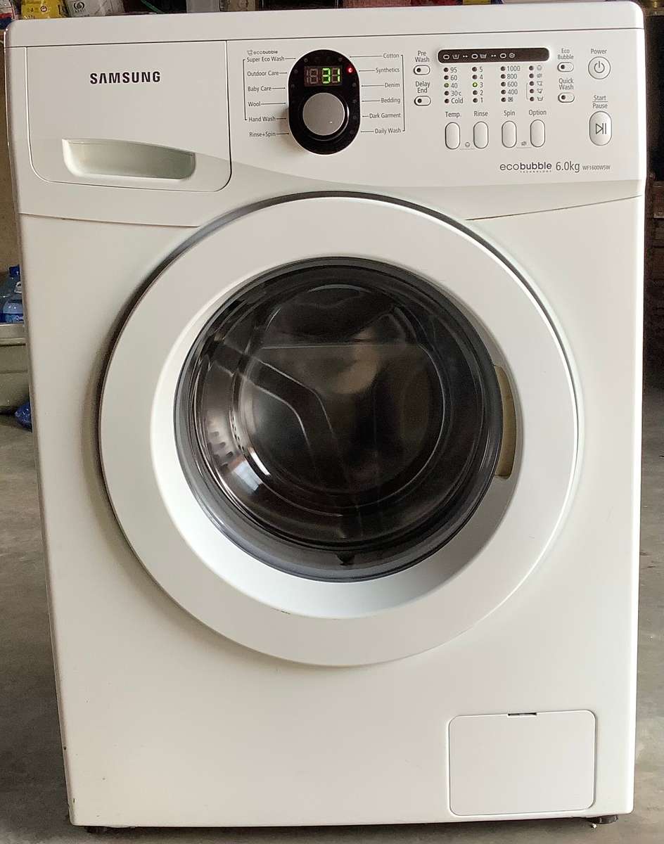 SAMSUNG FRONT LOADER WASHING MACHINE. (please read the Advert)